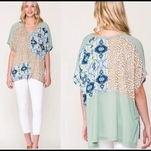 Lightweight leopard/paisley top-201